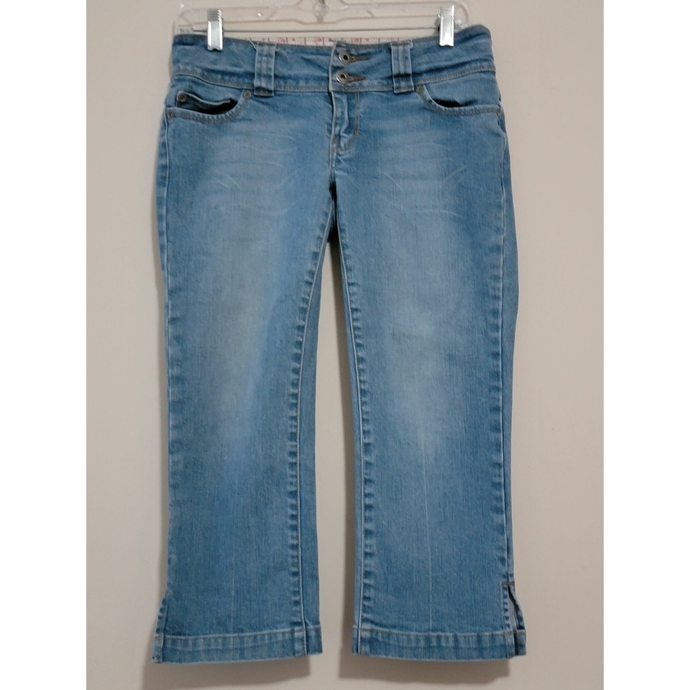 American Eagle Outfitters Light Wash Cropped Jeans Womens Size 2 Stretch Bootcut
